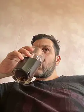 Snapshot of MaeltraJoy chatting on 10-06-25, 10:45 MaeltraJoy online show from 10-06-25, 10:45