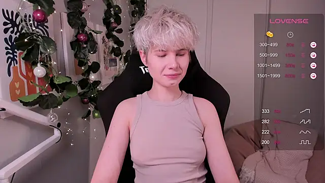 Snapshot of enigma_mia chatting on 12-05-24, 05:50 enigma mia online show from 12-05-24, 05:50