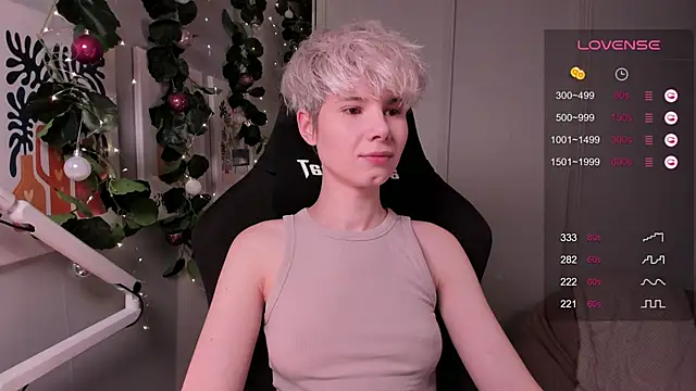 Snapshot of enigma_mia chatting on 12-06-24, 05:11 enigma mia online show from 12-06-24, 05:11