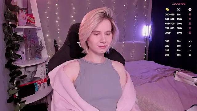 Snapshot of enigma_mia chatting on 10-06-25, 10:34 enigma mia online show from 10-06-25, 10:34