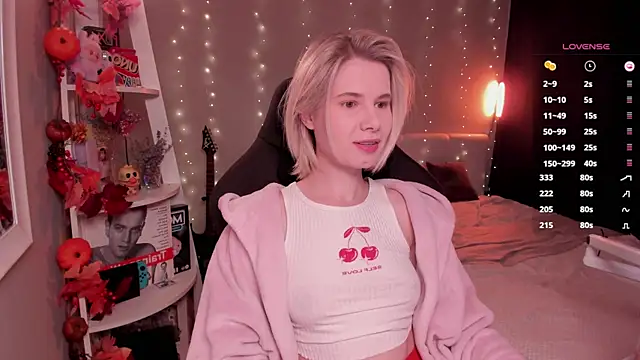 Snapshot of enigma_mia chatting on 10-19-25, 09:21 enigma mia online show from 10-19-25, 09:21