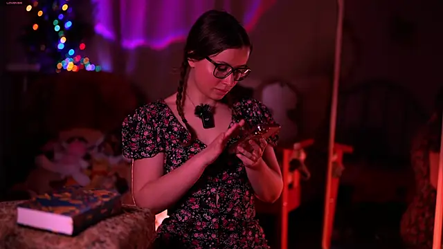 SweetyKitty18 online show from 04-14-26, 05:19