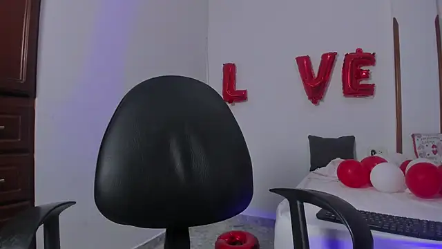 iris torrez  online show from 02-17-25, 03:09