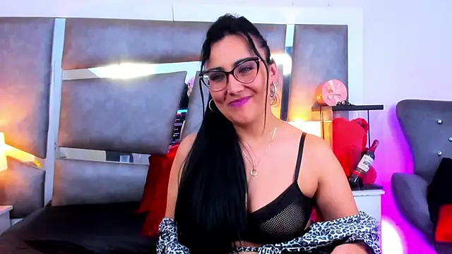 Evangeline Taylorr online show from 03-02-25, 01:26