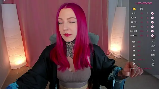 Roxy      online show from 02-08-25, 08:32