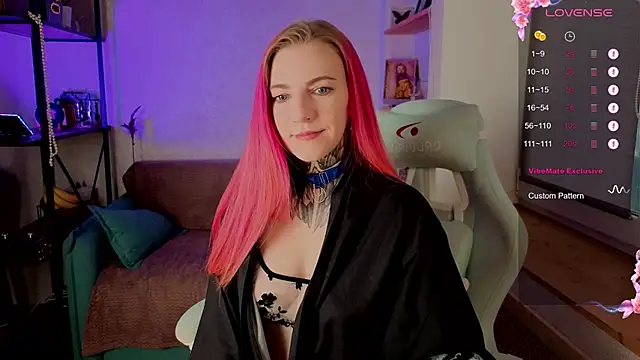 Roxy      online show from 11-17-25, 06:30