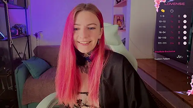 Roxy      online show from 11-18-25, 05:56