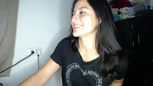 Snapshot of iris_798 chatting on 03-03-25, 04:14 iris 798 online show from 03-03-25, 04:14