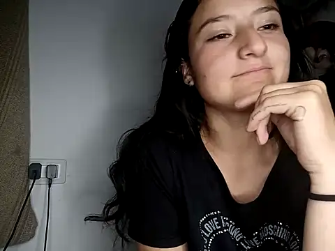 Snapshot of iris_798 chatting on 03-15-25, 05:08 iris 798 online show from 03-15-25, 05:08