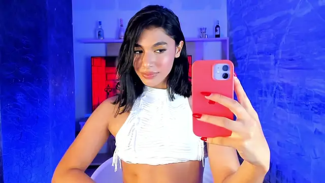 IsabelleFoxx  online show from 02-01-25, 05:47