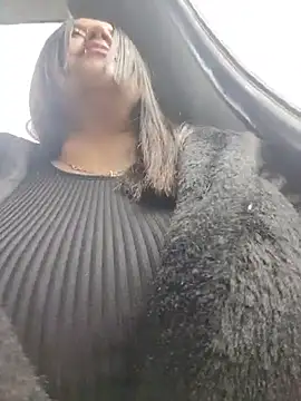 Snapshot of Cristal__04 chatting on 07-15-26, 02:11 Cristal 04 online show from 07-15-26, 02:11