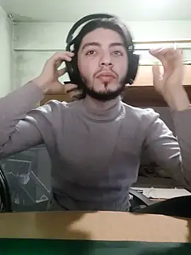 Snapshot of kleineid77 chatting on 12-18-24, 03:00 kleineid77 online show from 12-18-24, 03:00