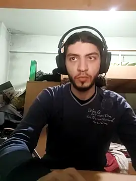 Snapshot of kleineid77 chatting on 03-04-25, 05:56 kleineid77 online show from 03-04-25, 05:56