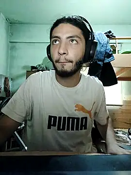 Snapshot of kleineid77 chatting on 09-17-25, 01:46 kleineid77 online show from 09-17-25, 01:46