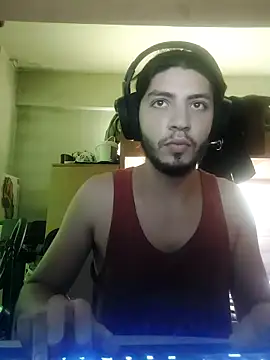 Snapshot of kleineid77 chatting on 09-19-25, 11:55 kleineid77 online show from 09-19-25, 11:55