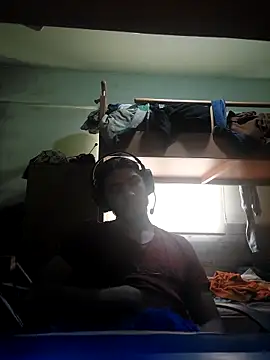 Snapshot of kleineid77 chatting on 11-29-25, 11:13 kleineid77 online show from 11-29-25, 11:13