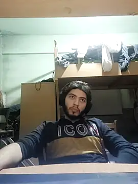 Snapshot of kleineid77 chatting on 12-14-25, 04:34 kleineid77 online show from 12-14-25, 04:34