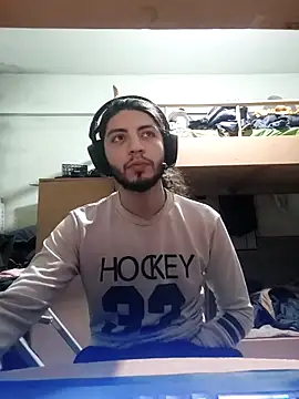 Snapshot of kleineid77 chatting on 01-06-26, 10:45 kleineid77 online show from 01-06-26, 10:45