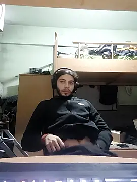 Snapshot of kleineid77 chatting on 01-10-26, 04:53 kleineid77 online show from 01-10-26, 04:53