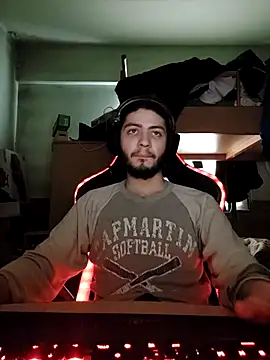 Snapshot of kleineid77 chatting on 02-21-26, 02:40 kleineid77 online show from 02-21-26, 02:40