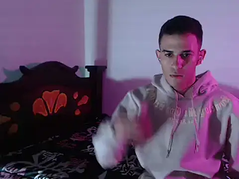 isaaclatino online show from 12-13-24, 06:31