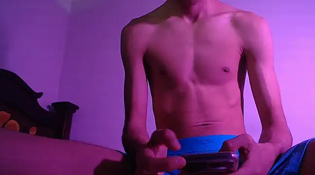 isaaclatino online show from 01-01-25, 01:58