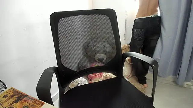 isaaclatino online show from 09-15-25, 08:20