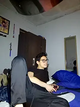 Snapshot of Josudaln2 chatting on 11-18-25, 08:57 Josudaln2 online show from 11-18-25, 08:57