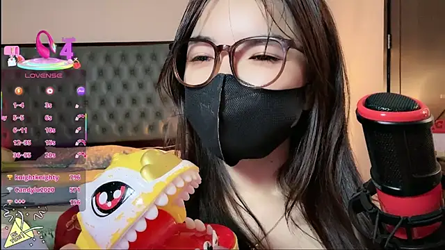 Snapshot of Berrysweet_68 chatting on 10-10-25, 06:40 Berrysweet 68 online show from 10-10-25, 06:40