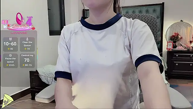 Snapshot of Berrysweet_68 chatting on 11-15-25, 09:43 Berrysweet 68 online show from 11-15-25, 09:43