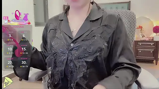 Snapshot of Berrysweet_68 chatting on 11-29-25, 02:42 Berrysweet 68 online show from 11-29-25, 02:42