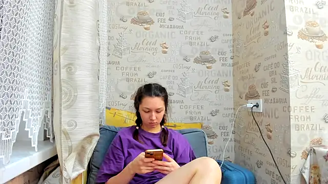 Snapshot of Adela_Vetta chatting on 02-21-25, 05:09 Adela Vetta online show from 02-21-25, 05:09