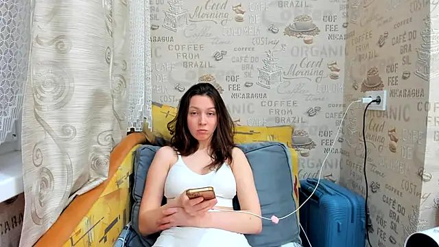 Snapshot of Adela_Vetta chatting on 02-24-25, 04:47 Adela Vetta online show from 02-24-25, 04:47