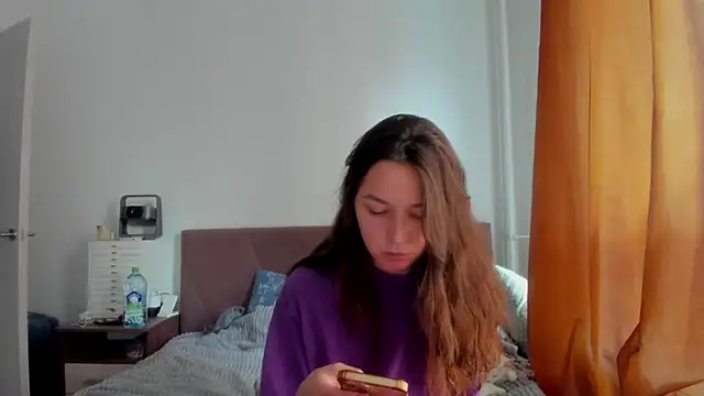 Snapshot of Adela_Vetta chatting on 10-15-25, 11:10 Adela Vetta online show from 10-15-25, 11:10