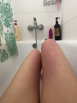 Snapshot of Adela_Vetta chatting on 01-11-26, 11:15 Adela Vetta online show from 01-11-26, 11:15