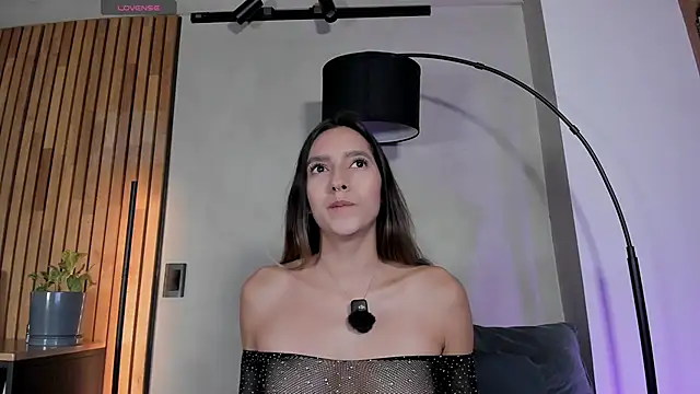 Snapshot of honeyhot69__ chatting on 09-18-25, 11:34 honeyhot69 online show from 09-18-25, 11:34