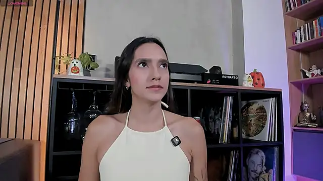 Snapshot of honeyhot69__ chatting on 10-11-25, 11:31 honeyhot69 online show from 10-11-25, 11:31