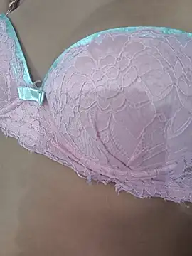 Snapshot of fernandasweet chatting on 03-17-25, 12:41 fernandasweet online show from 03-17-25, 12:41