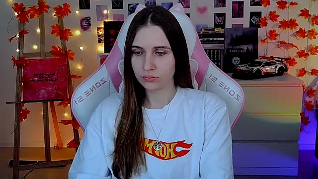 AliceCharmy online show from 11-20-25, 06:46