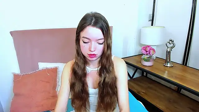 GraceLips online show from 03-04-25, 11:51