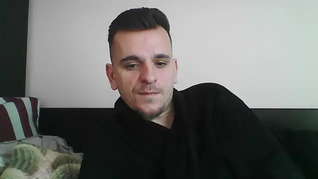 Huge cock22cm online show from 03-20-25, 07:47