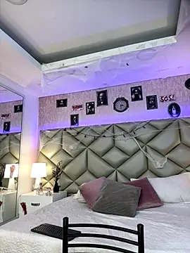 Brenda Garcia online show from 10-13-25, 07:14