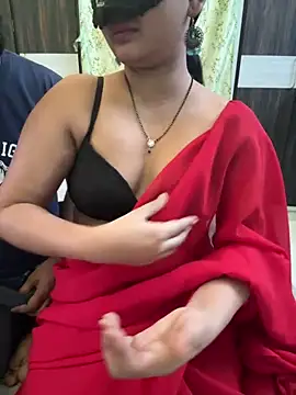 Snapshot of Magical-Couple-telugu chatting on 01-19-25, 08:18 Magical-Couple-telugu online show from 01-19-25, 08:18