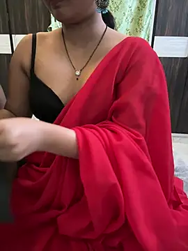 Snapshot of Magical-Couple-telugu chatting on 01-19-25, 03:53 Magical-Couple-telugu online show from 01-19-25, 03:53