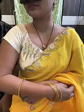 Snapshot of Magical-Couple-telugu chatting on 01-29-25, 02:21 Magical-Couple-telugu online show from 01-29-25, 02:21