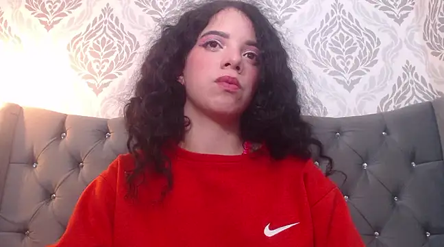 Snapshot of EmmaCowperr chatting on 02-21-25, 04:16 EmmaCowperr online show from 02-21-25, 04:16