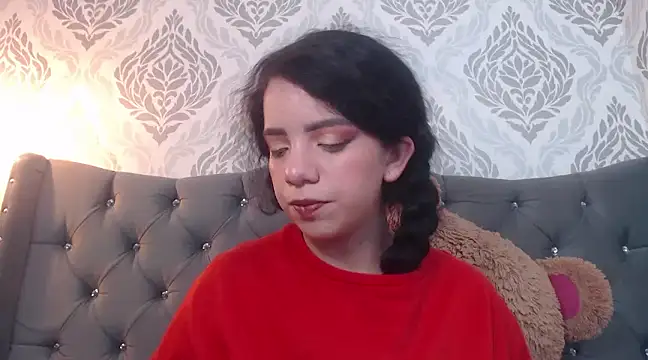 Snapshot of EmmaCowperr chatting on 03-05-25, 04:57 EmmaCowperr online show from 03-05-25, 04:57