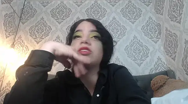 Snapshot of EmmaCowperr chatting on 03-09-25, 07:15 EmmaCowperr online show from 03-09-25, 07:15