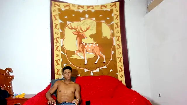 Snapshot of oliverhot2005 chatting on 02-11-25, 11:22 oliverhot2005 online show from 02-11-25, 11:22