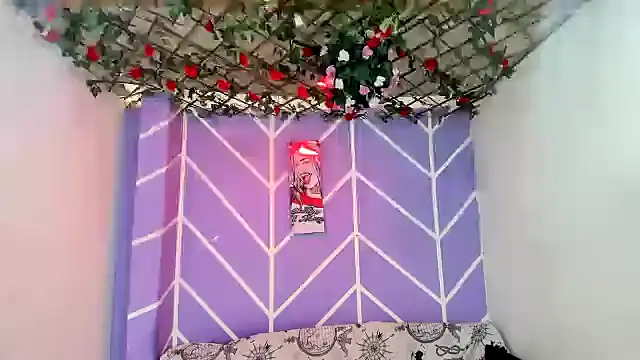 Snapshot of oliverhot2005 chatting on 09-30-25, 08:03 oliverhot2005 online show from 09-30-25, 08:03